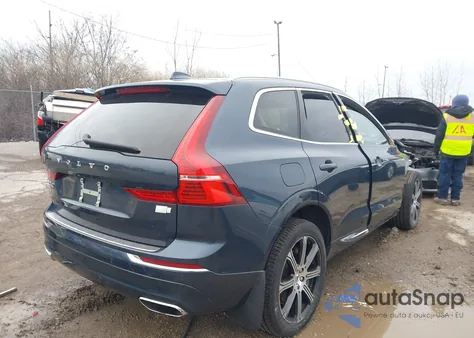 2021 Volvo Xc60 Recharge Plug-In Hybrid T8 Inscription z USA, uszkodzony, nr VIN YV4BR0DL2M1675445